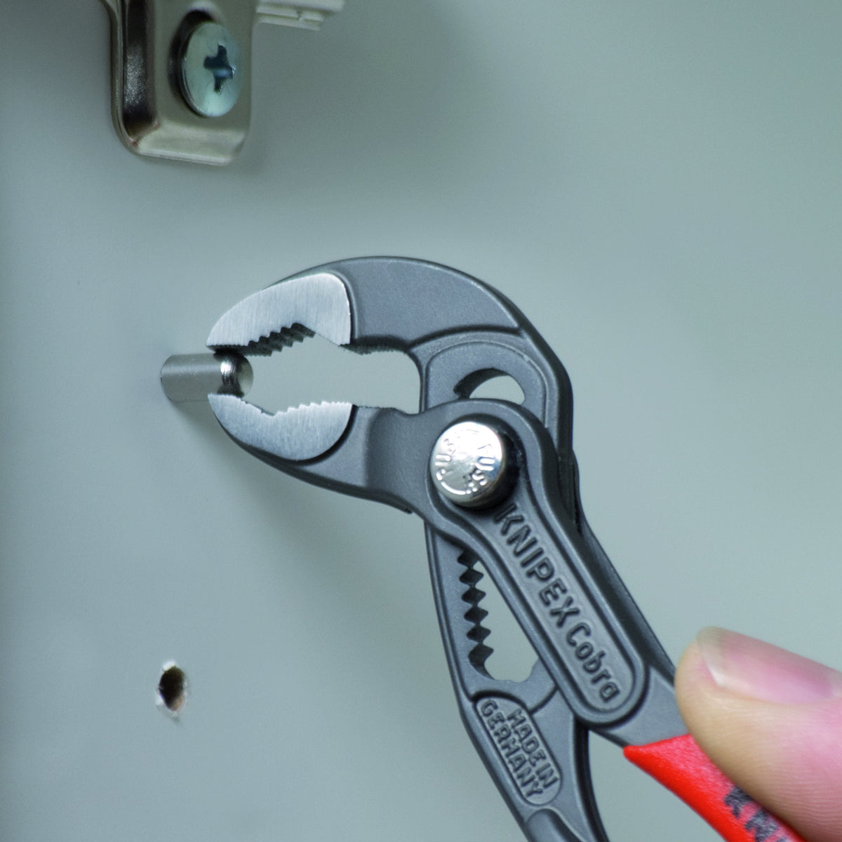 KNIPEX 87 01 125, 5 in. Cobra Water Pump Pliers, Capacity 1-1/16 in.