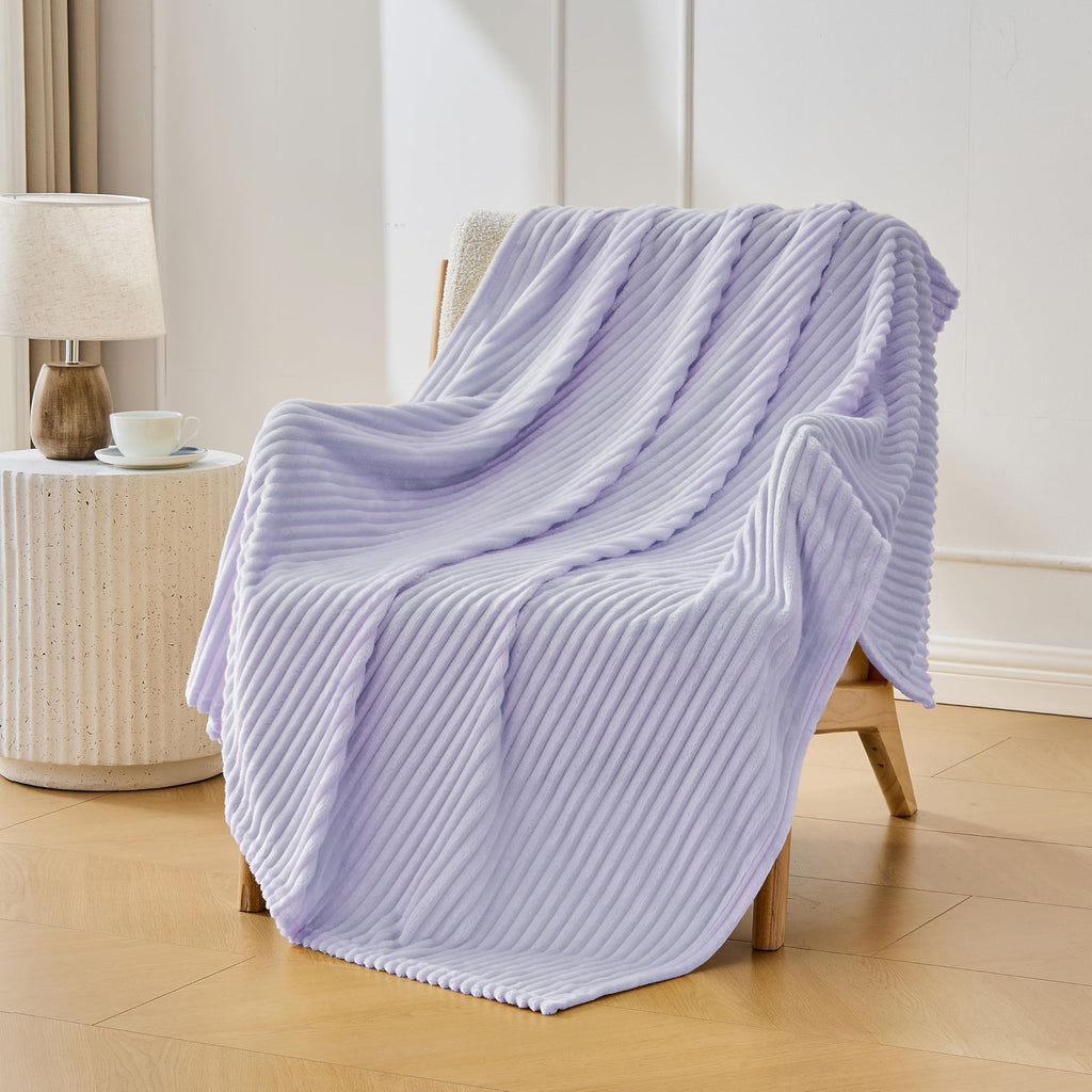 Bnuitland Light Purple Throw Blanket