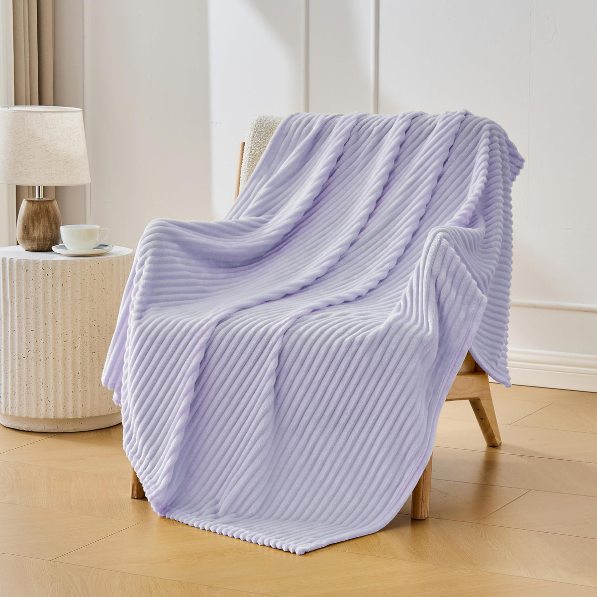 Bnuitland Light Purple Throw Blanket