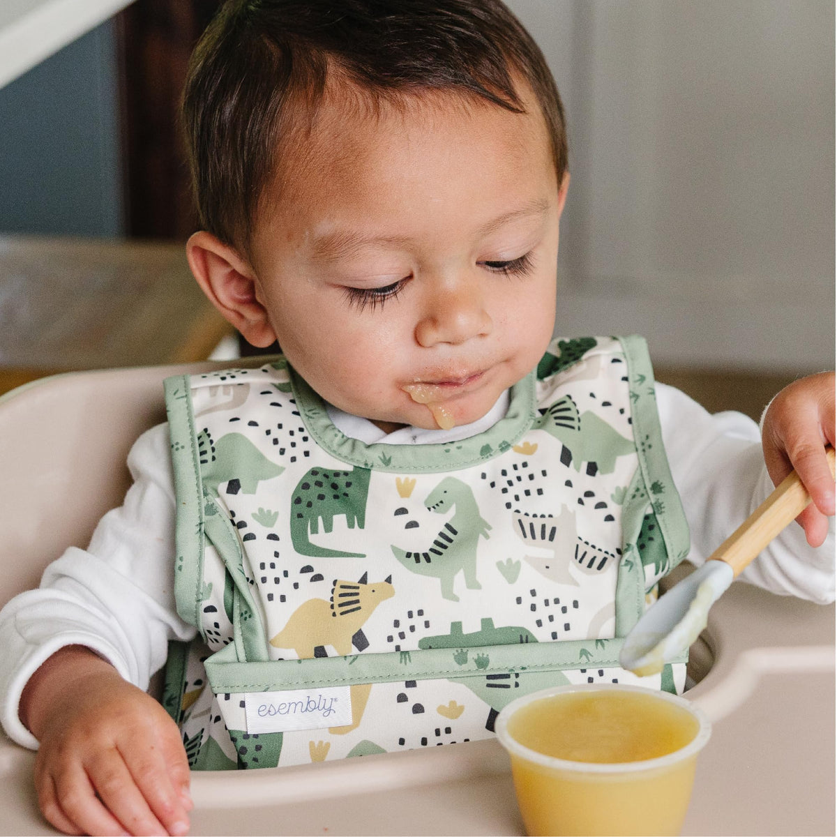 Esembly Bib for Toddler, Waterproof 2 pack - Tiny Tracks + Roar!, Size 2 (additional view 2)