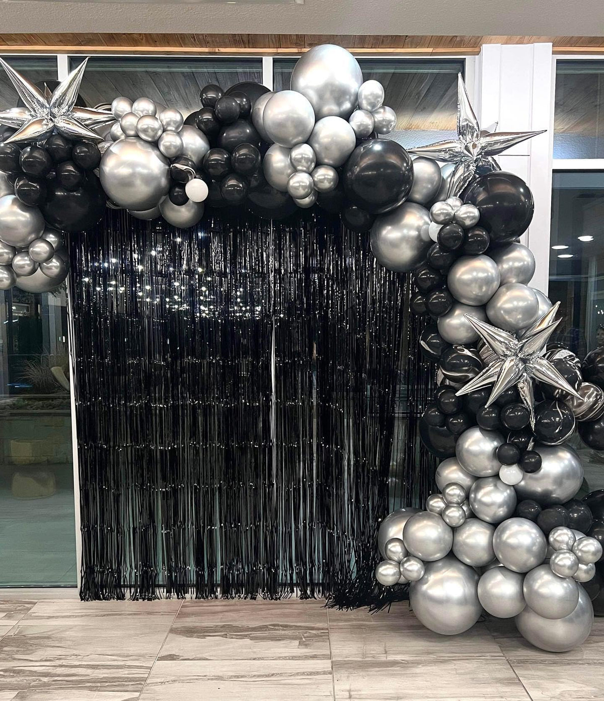 ADOINBY Balloons Arch Kit - Black and Silver view 3