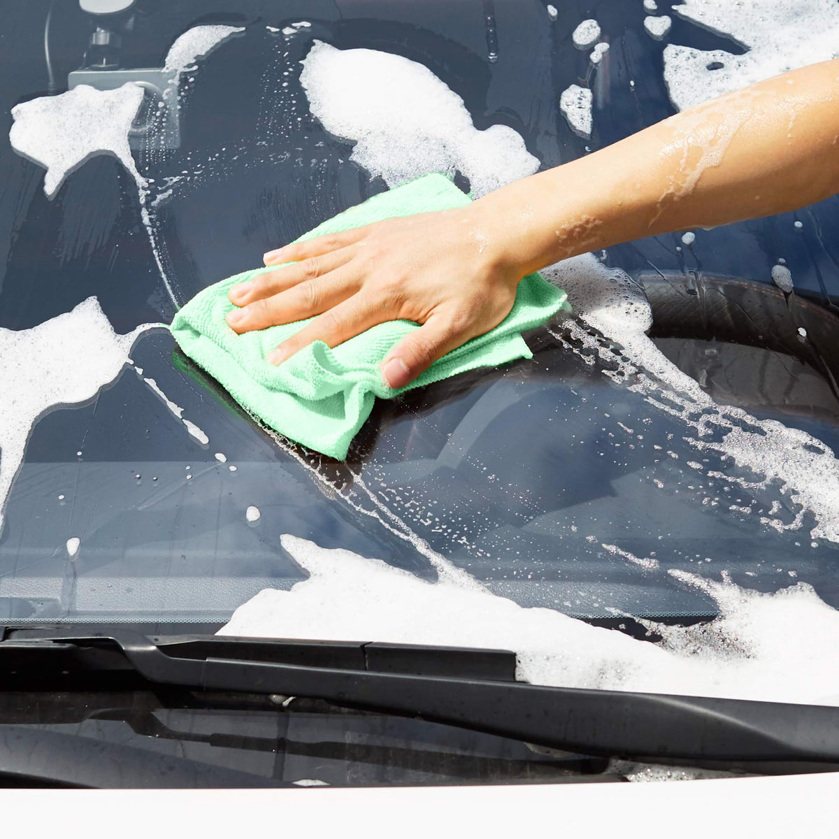 Amazon Basics Microfiber Cleaning Cloths - view 10