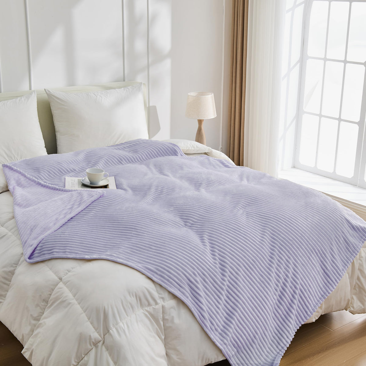Bnuitland Light Purple Throw Blanket