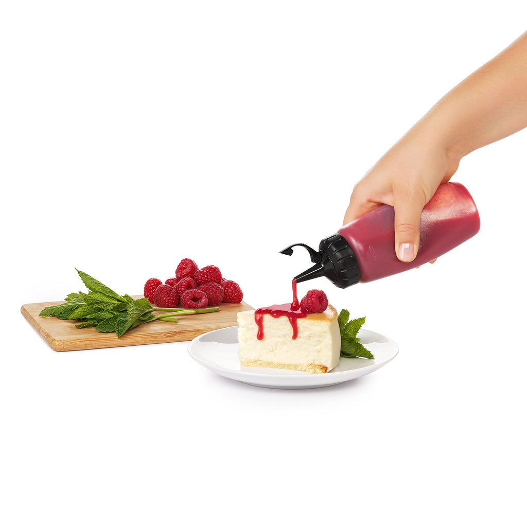 OXO Good Grips Chef's Squeeze Bottle - 180 ml view 3