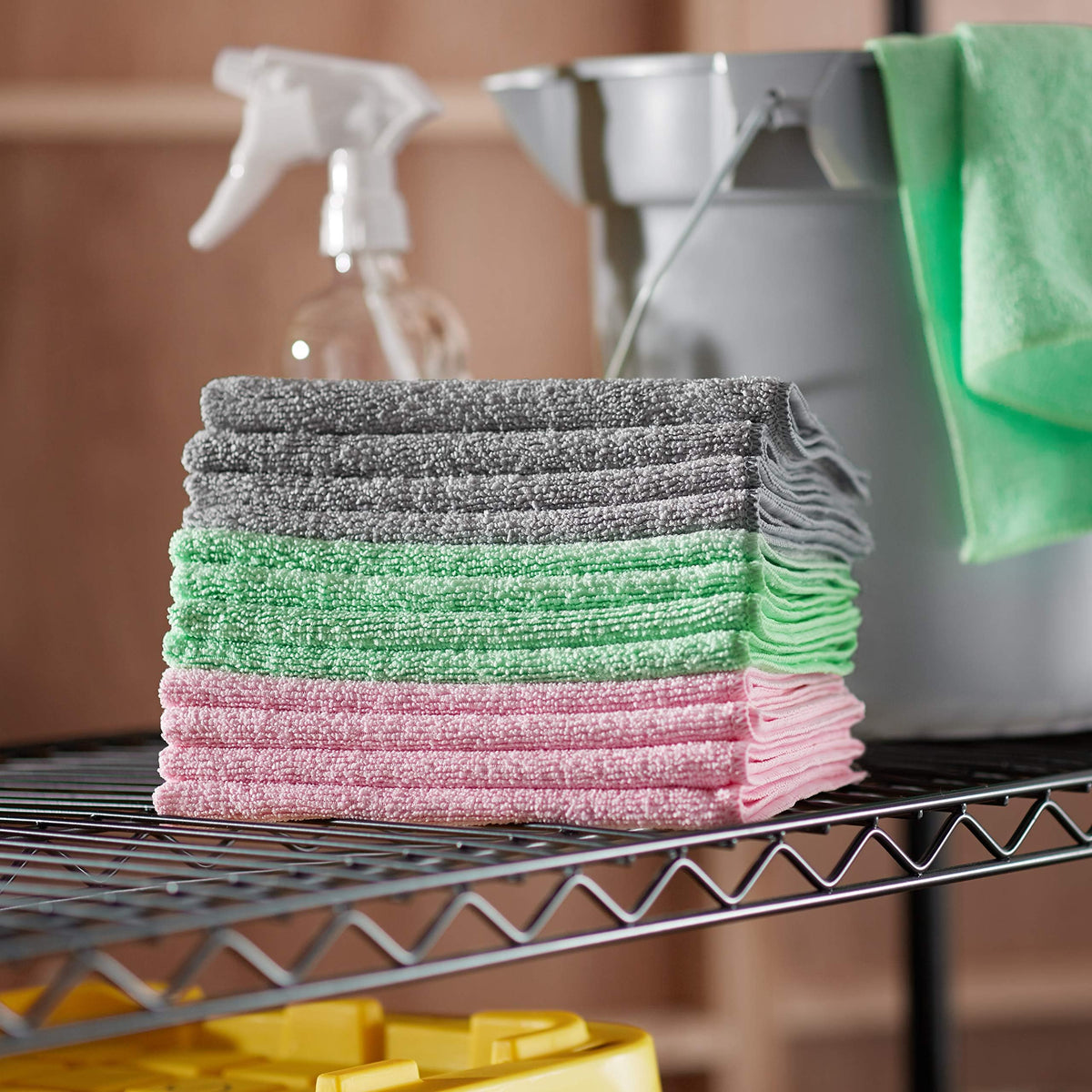 Amazon Basics Microfiber Cleaning Cloths - view 11